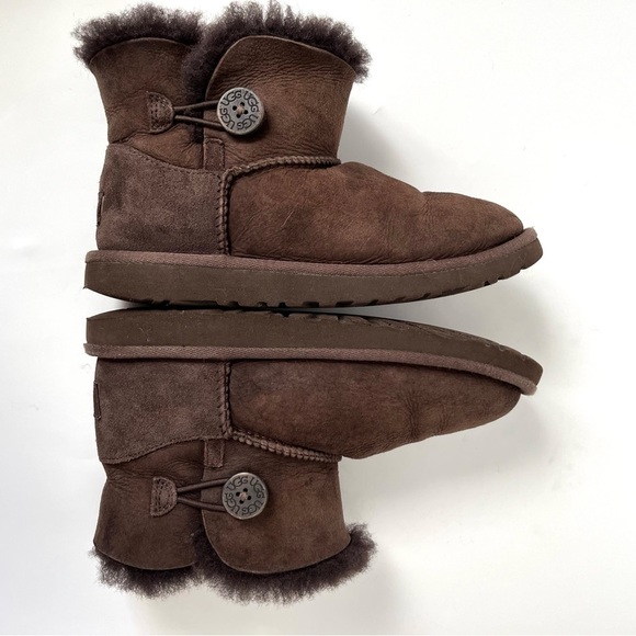 Chocolate Brown UGG Boots. Size US4 - Picture 9 of 11